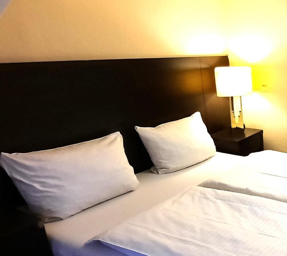 Hotel Ariana Cologne Exterior photo