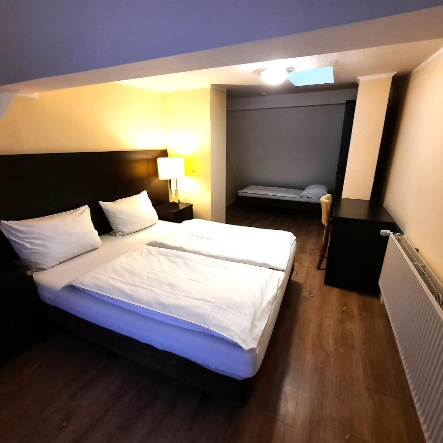 Hotel Ariana Cologne Exterior photo