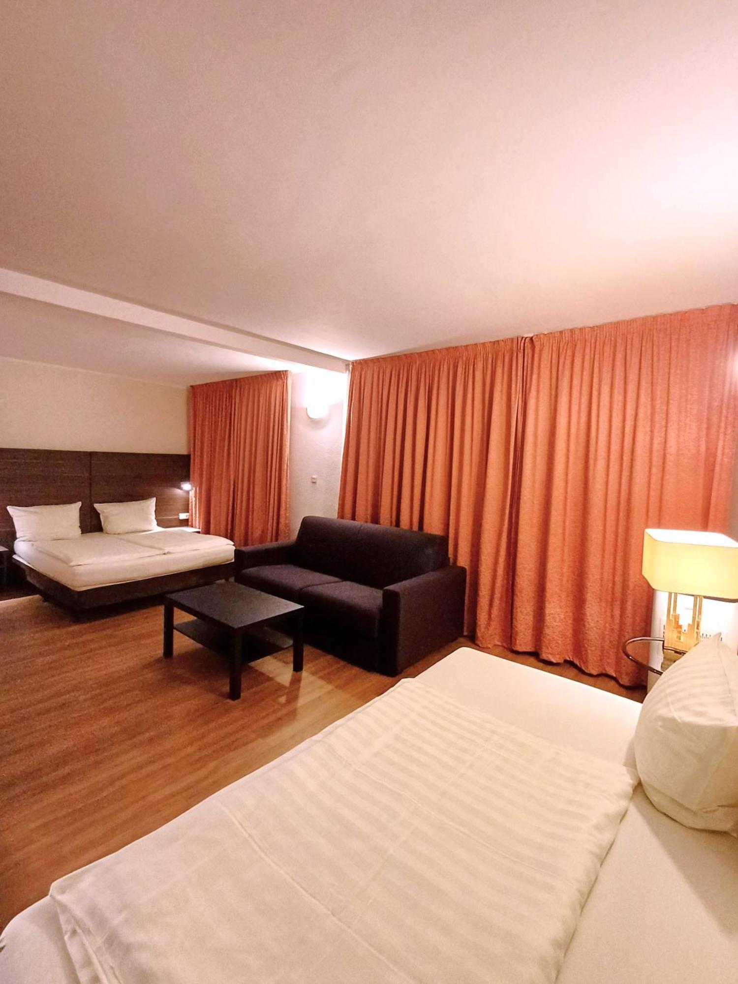 Hotel Ariana Cologne Exterior photo